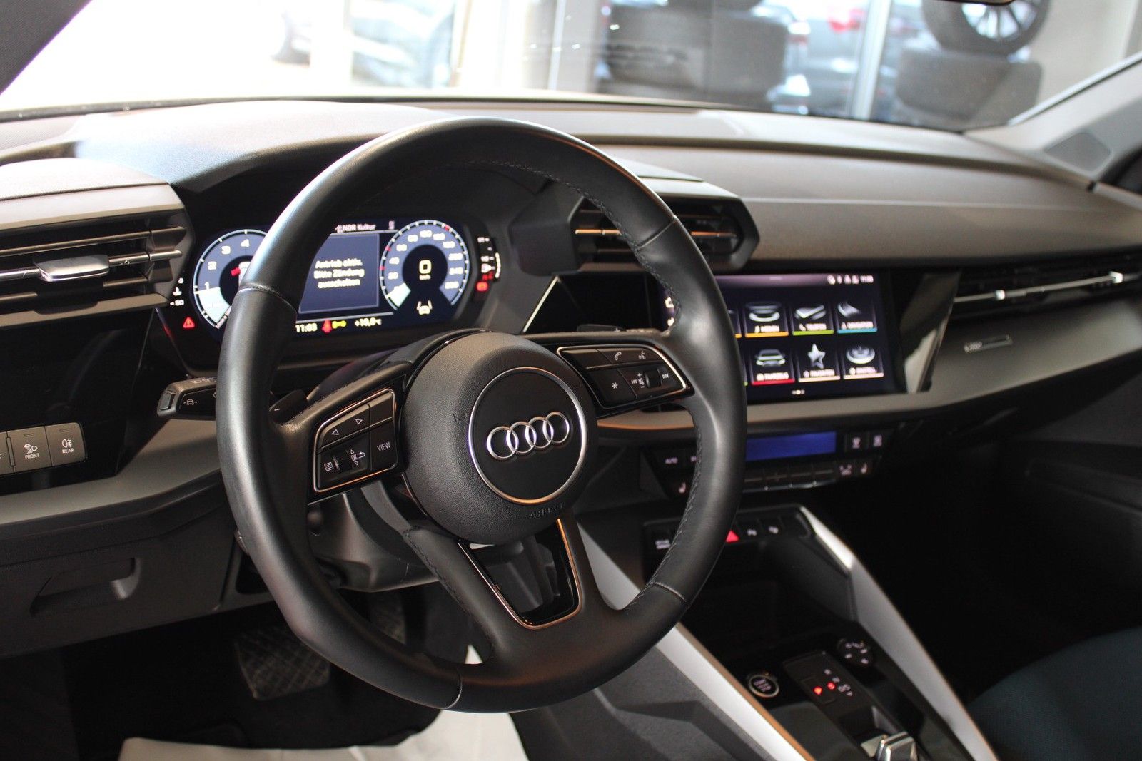 Audi A3 Sportback 35 TFSI Sport - Samsaru's Car Outlet