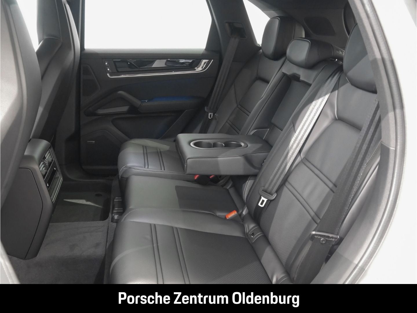 Porsche Cayenne E-Hybrid InnoDrive AHK Sportabgas 18 Weg