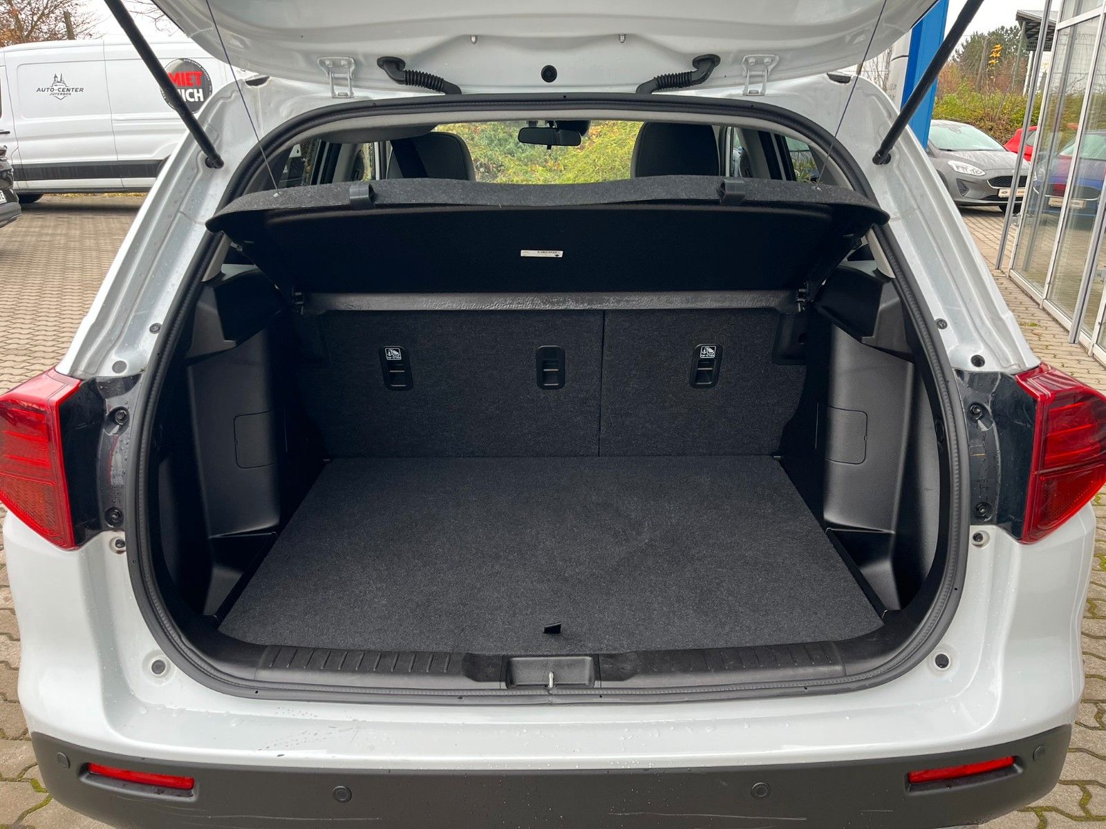 Suzuki Vitara 1.4 Comfort+ - Samsaru's Car Outlet