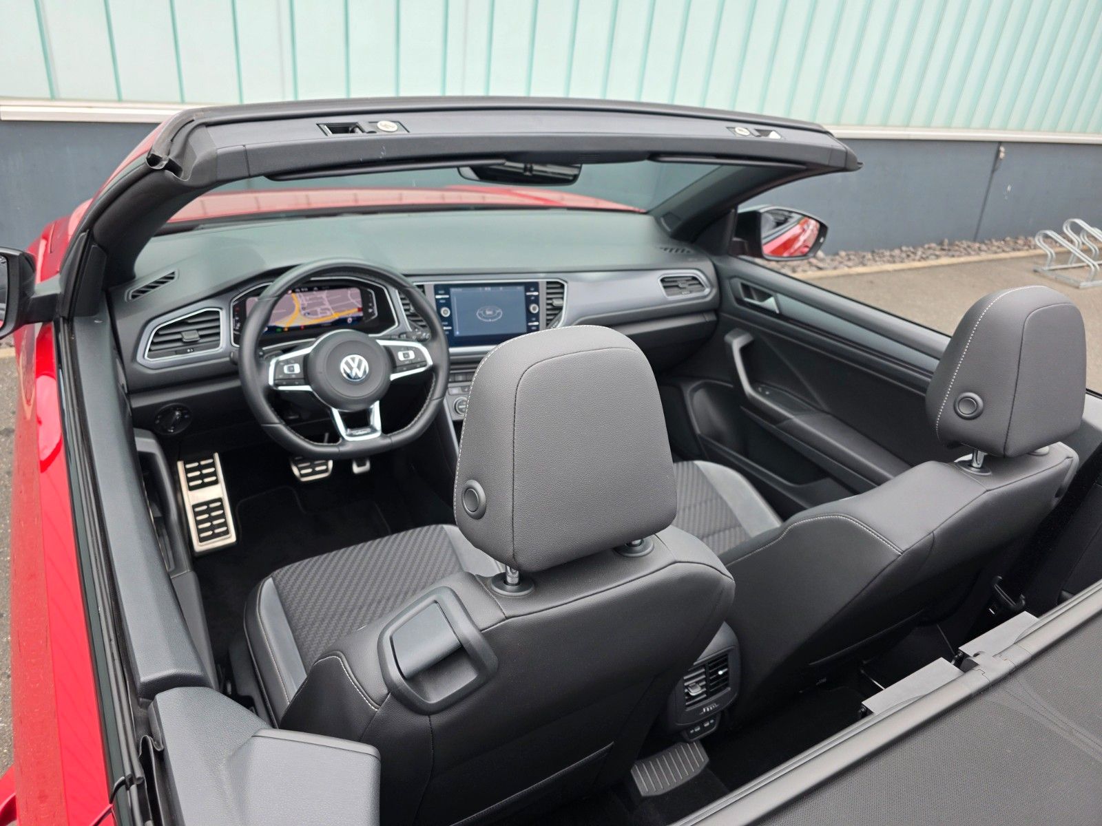 Volkswagen T-Roc R-Line Black - Samsaru's Car Outlet