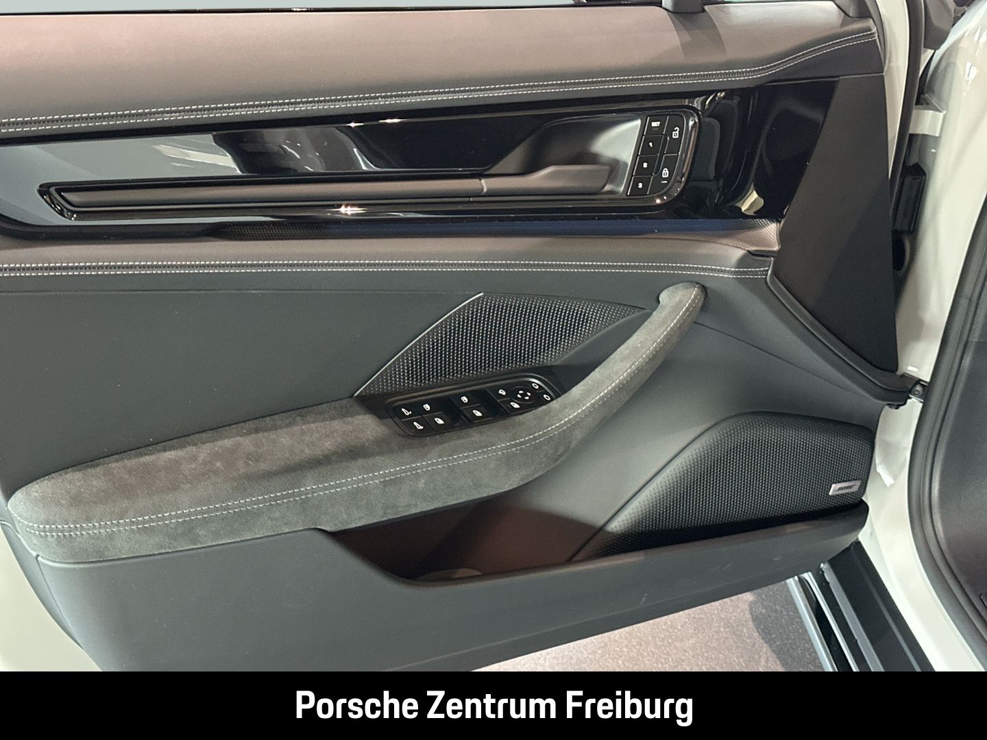 Porsche Panamera GTS BOSE HA-Lenkung InnoDrive Soft-Clos
