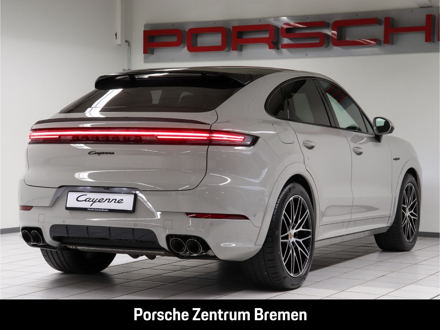 Porsche Cayenne E-Hybrid Coupe Sport Design HD-Matrix-LE
