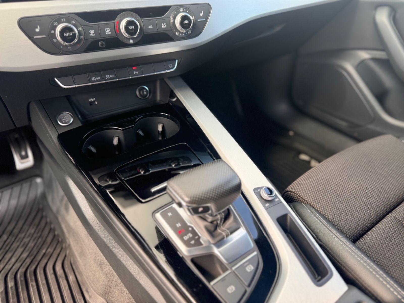 Audi A4 Avant 35 TDI S line - Samsaru's Car Outlet