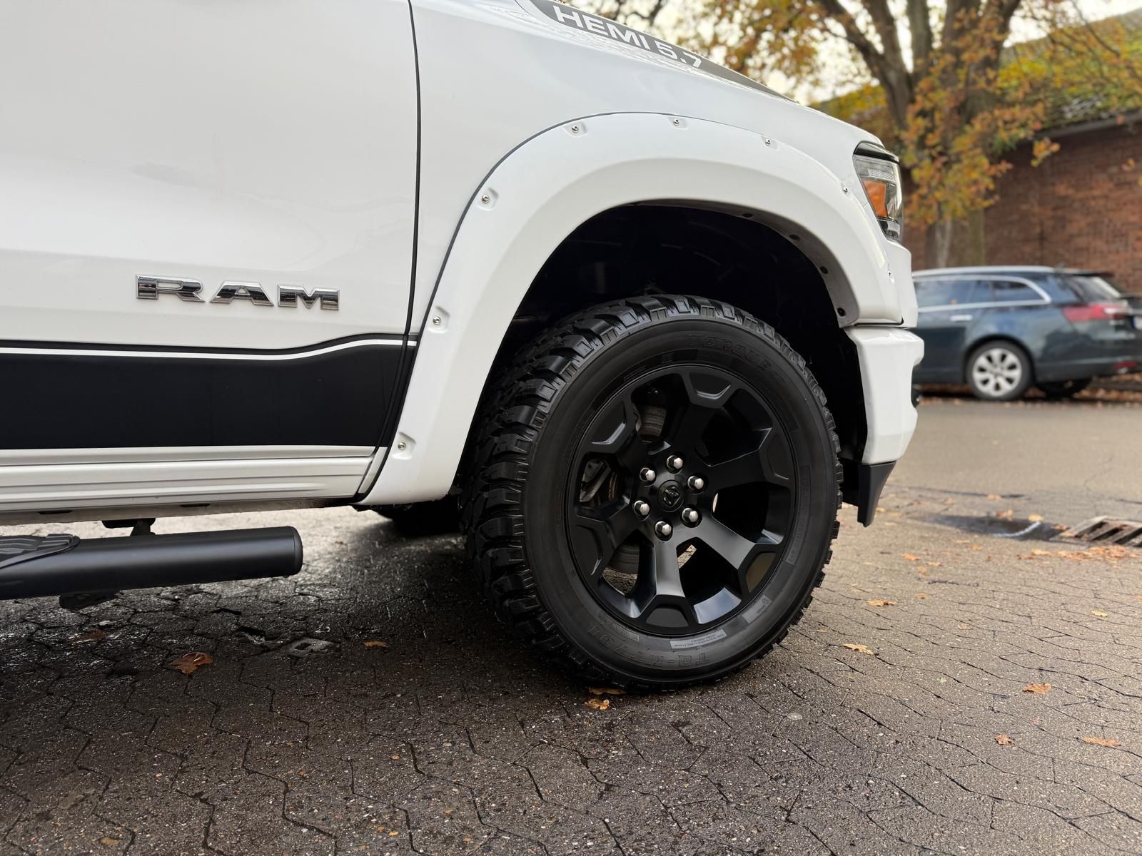 Dodge LPG*GT*SPORT*12"RADIO*PANO*OFFROAD*BÜGEL*