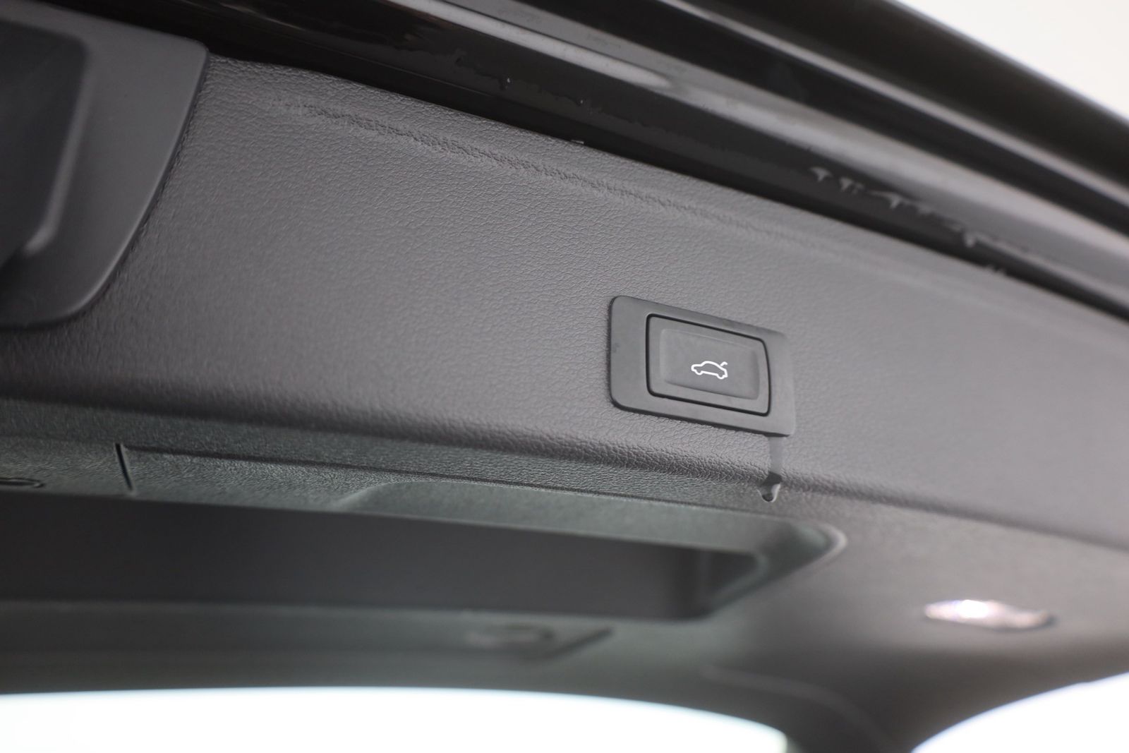 Audi A4 Avant 35 TFSI advanced - Samsaru's Car Outlet