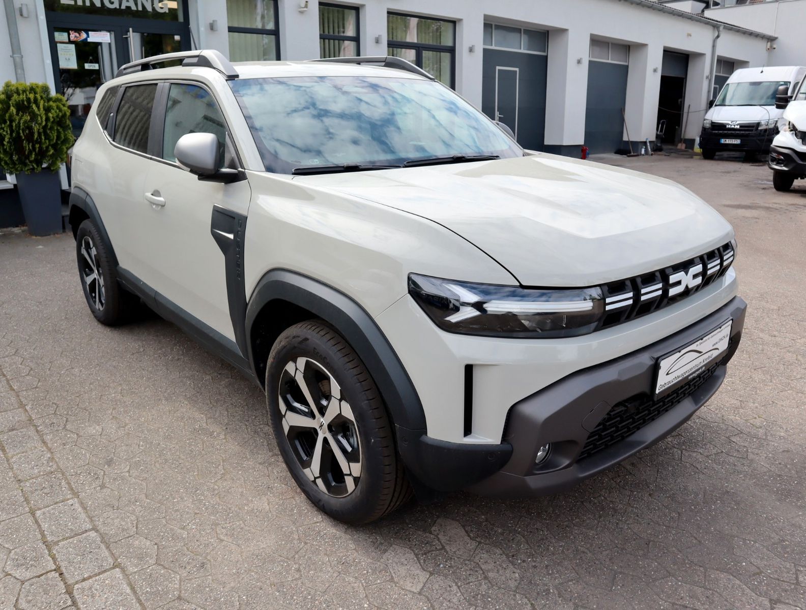 Dacia Duster III Hybrid 140 Journey - Samsaru's Car Outlet
