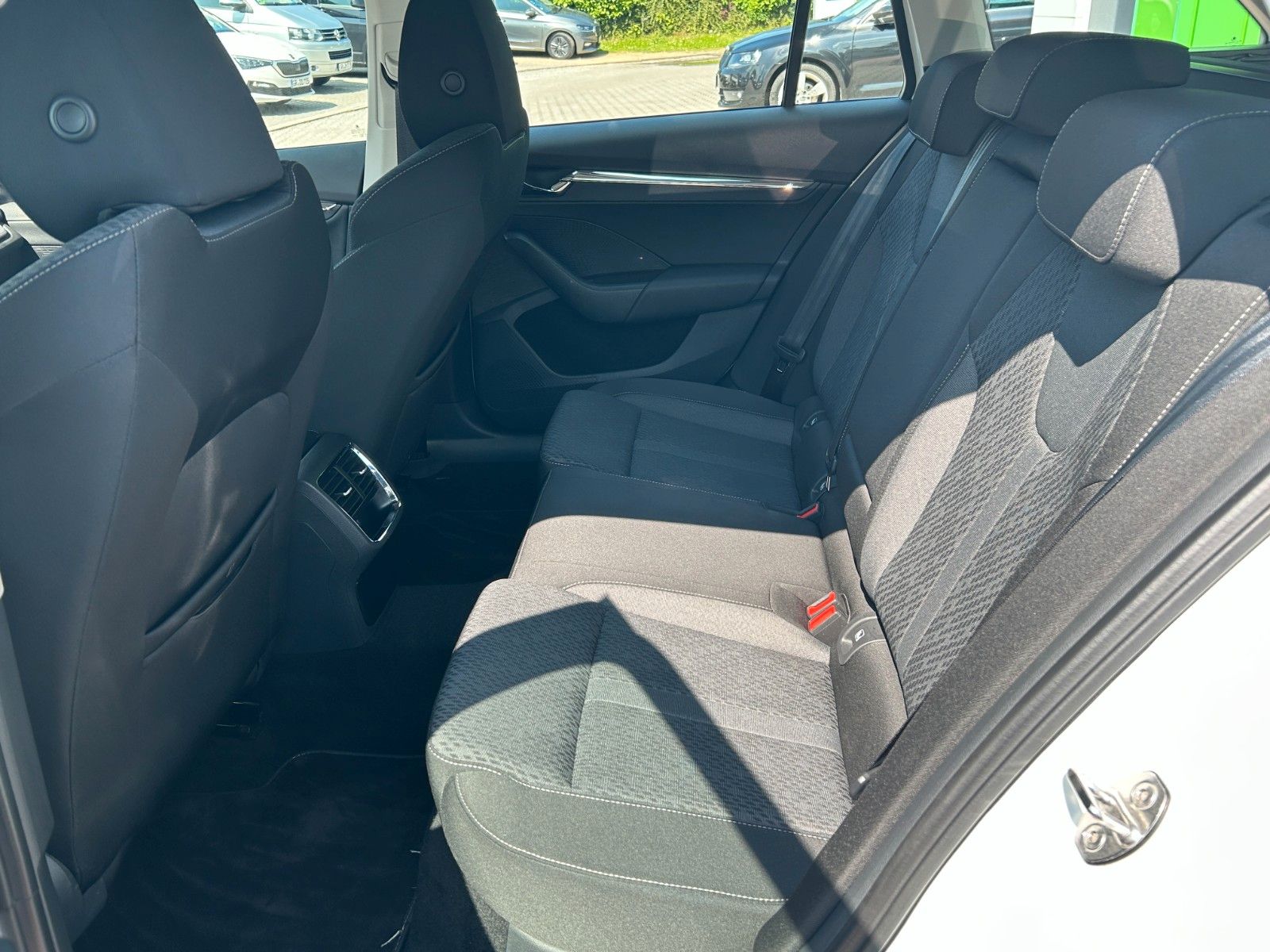 Skoda OCTAVIA Combi Style 1.4 TSI iV - Samsaru's Car Outlet