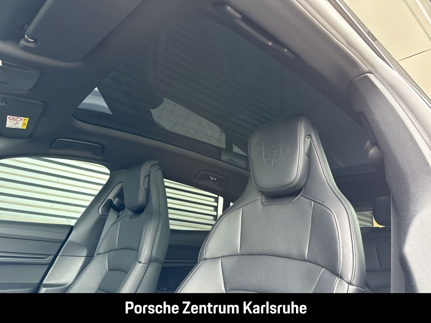 Porsche Taycan 4 Cross Turismo Offroad HA-Lenkung InnoDr