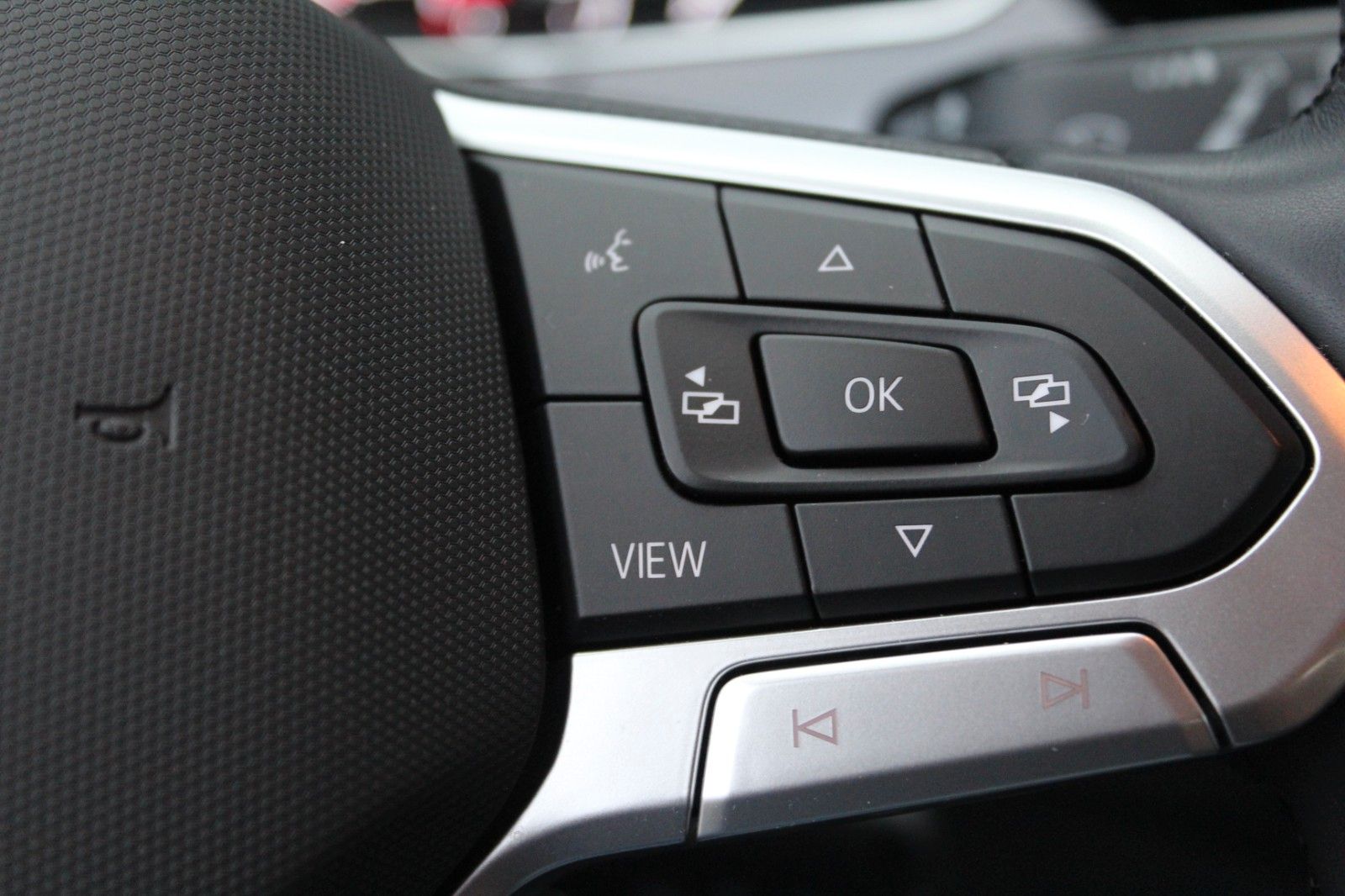 Volkswagen T-Cross United DSG - Samsaru's Car Outlet