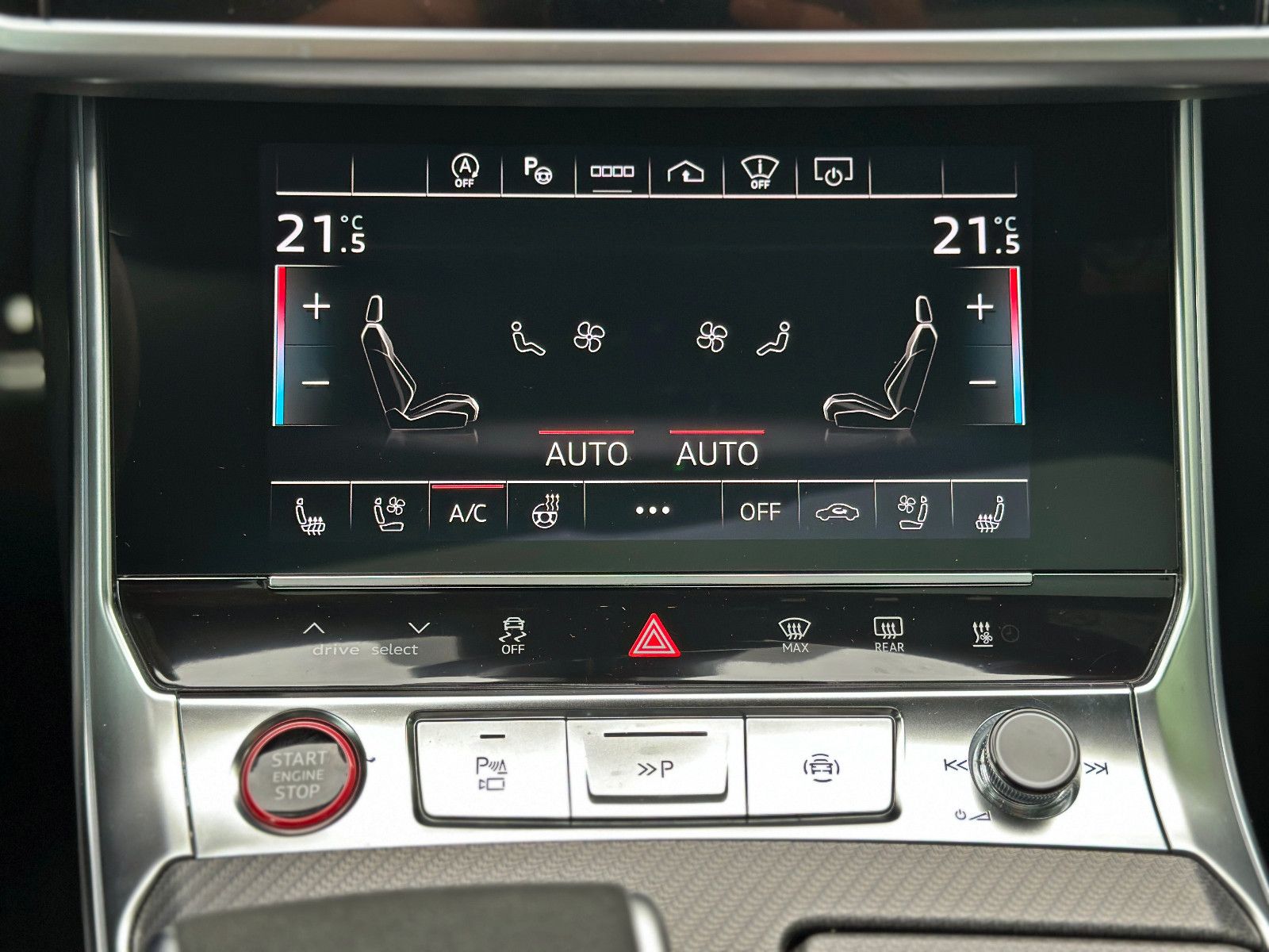Audi RS6 Avant performance BLACK HUD PANO NACHTS STHZ