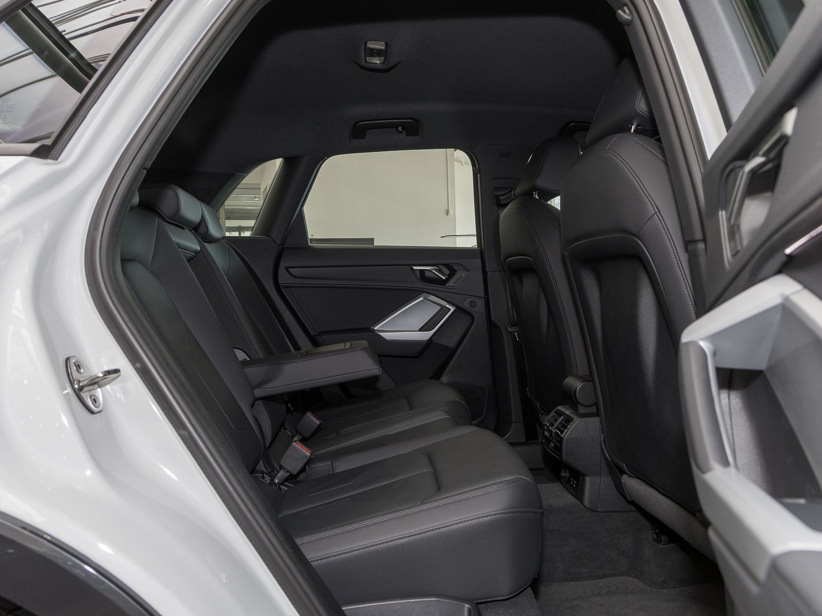 Audi Q3 40 TFSI Q ADVANCED - Samsaru's Car Outlet
