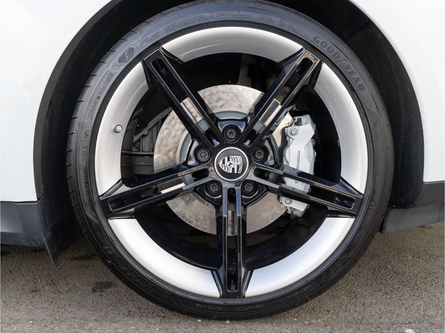 Porsche Taycan 4S Sport Turismo BOSE 22kW PSCB 18-Wege