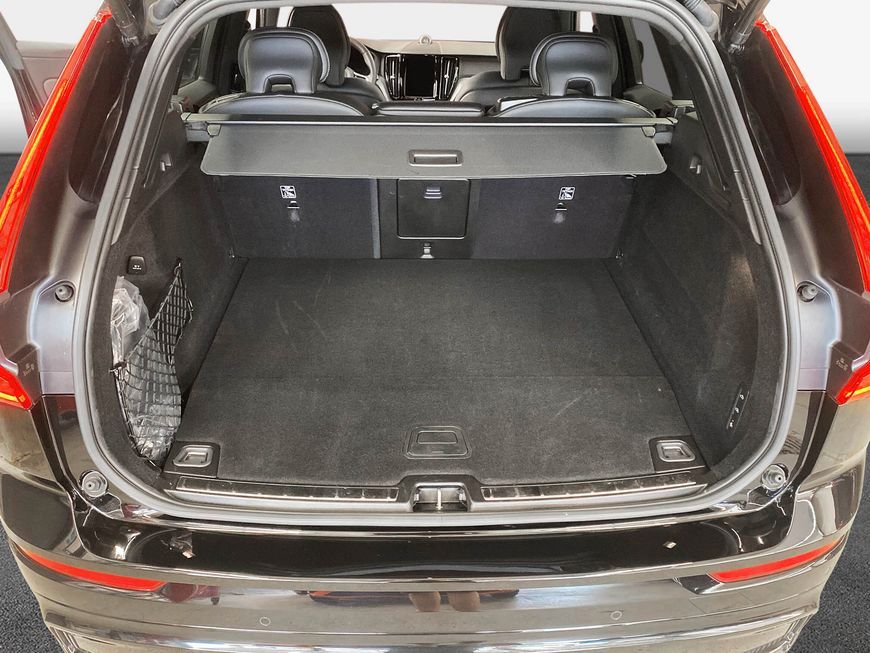 Volvo XC60 T6 AWD Plug-in Hybrid Plus Black Edition