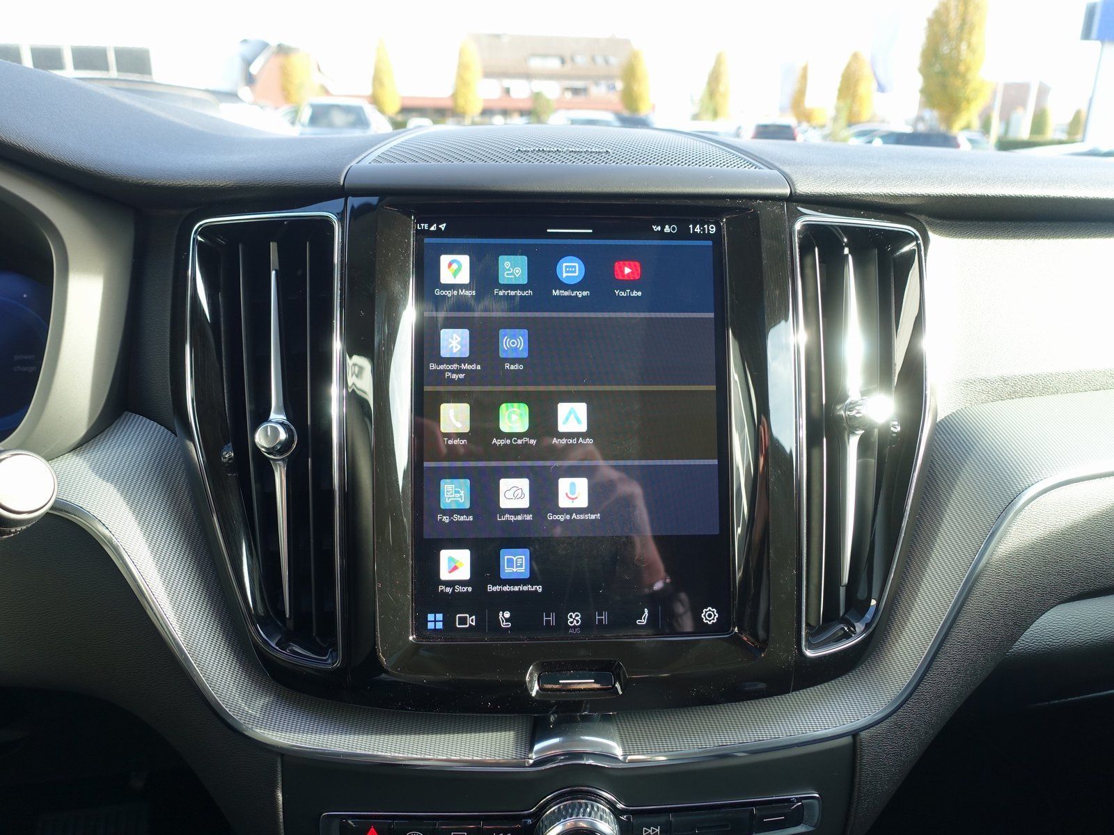 Volvo XC60 Plus T6 AWD Plug-in Hybrid/Four-C/AHK