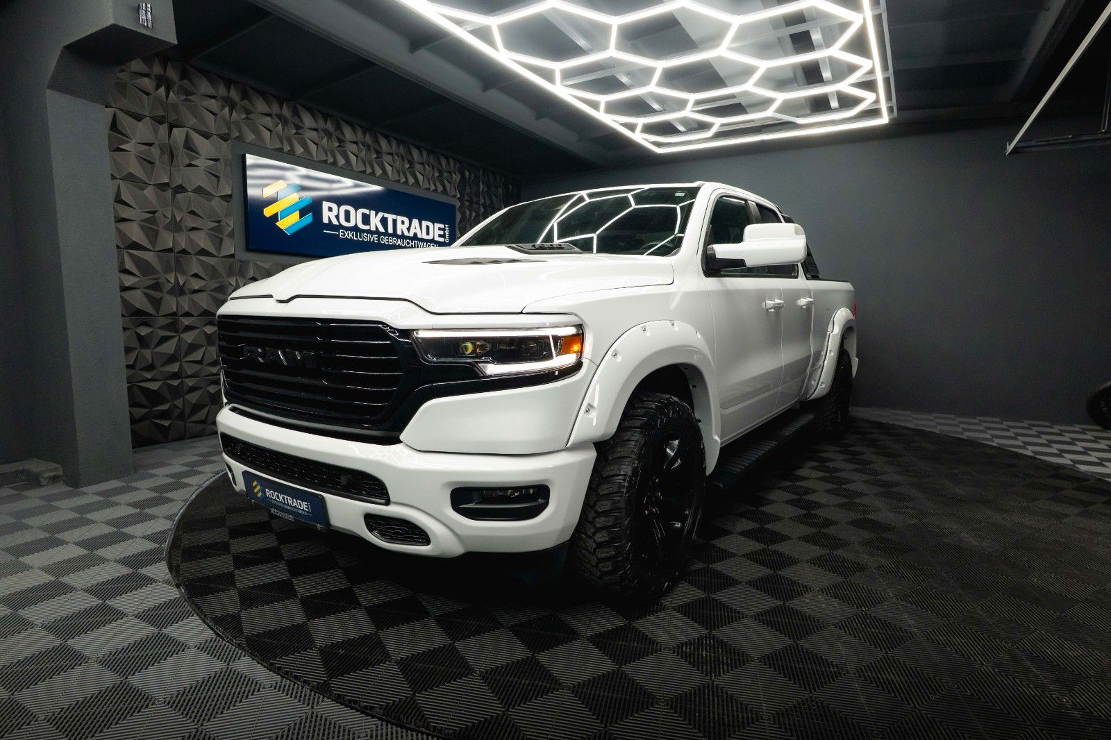 Dodge RAM 5.7 V8 HEMI 4x4 OFFROAD LONGBED Limited 19%