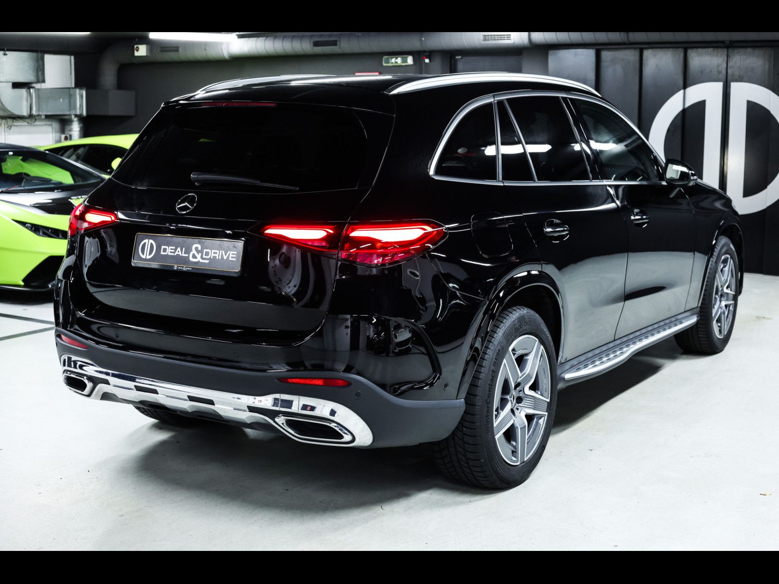 Mercedes-Benz GLC 300  DE AMG 4M°PREMIUM PLUS°BURM°AHK°DISTRO