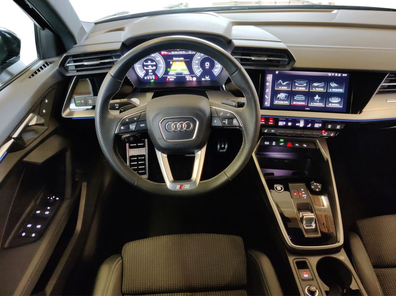 Audi A3 Sportback 45 TFSI e S tronic S line, Matrix