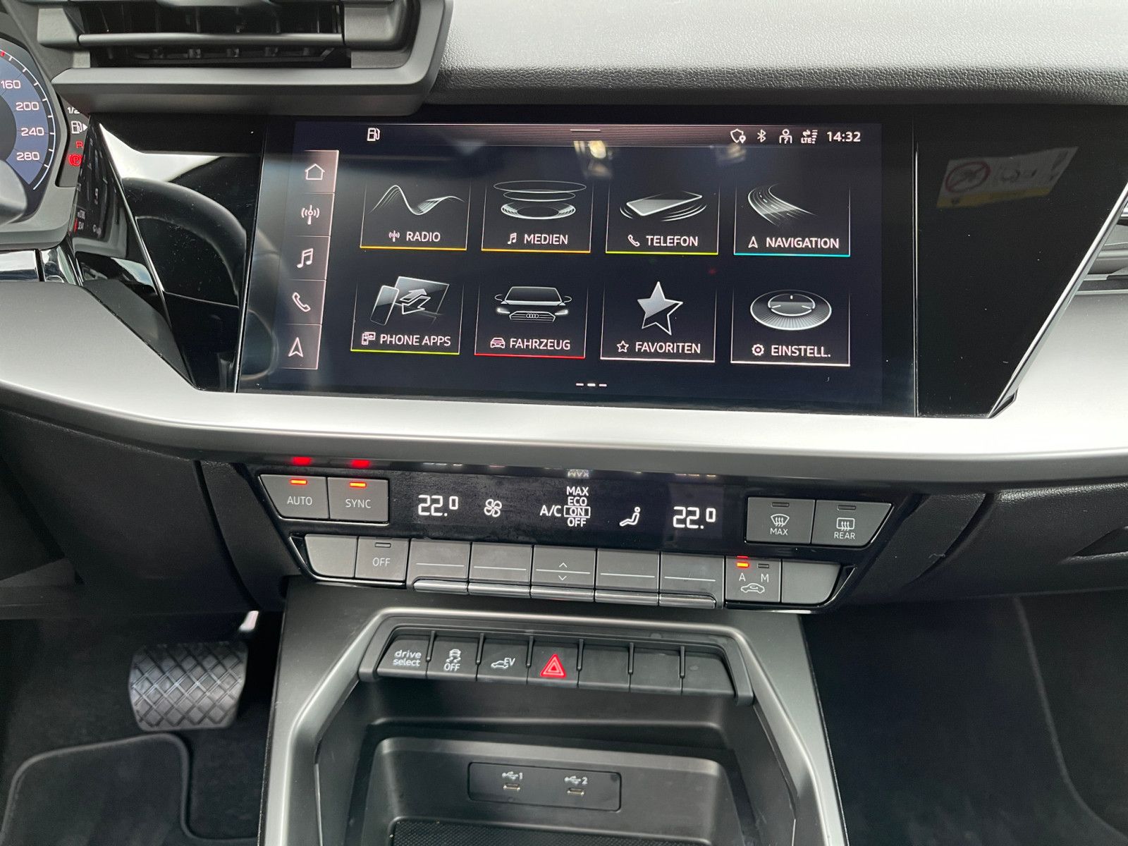 Audi A3 Sportback 40 TFSIe S tronic - Samsaru's Car Outlet