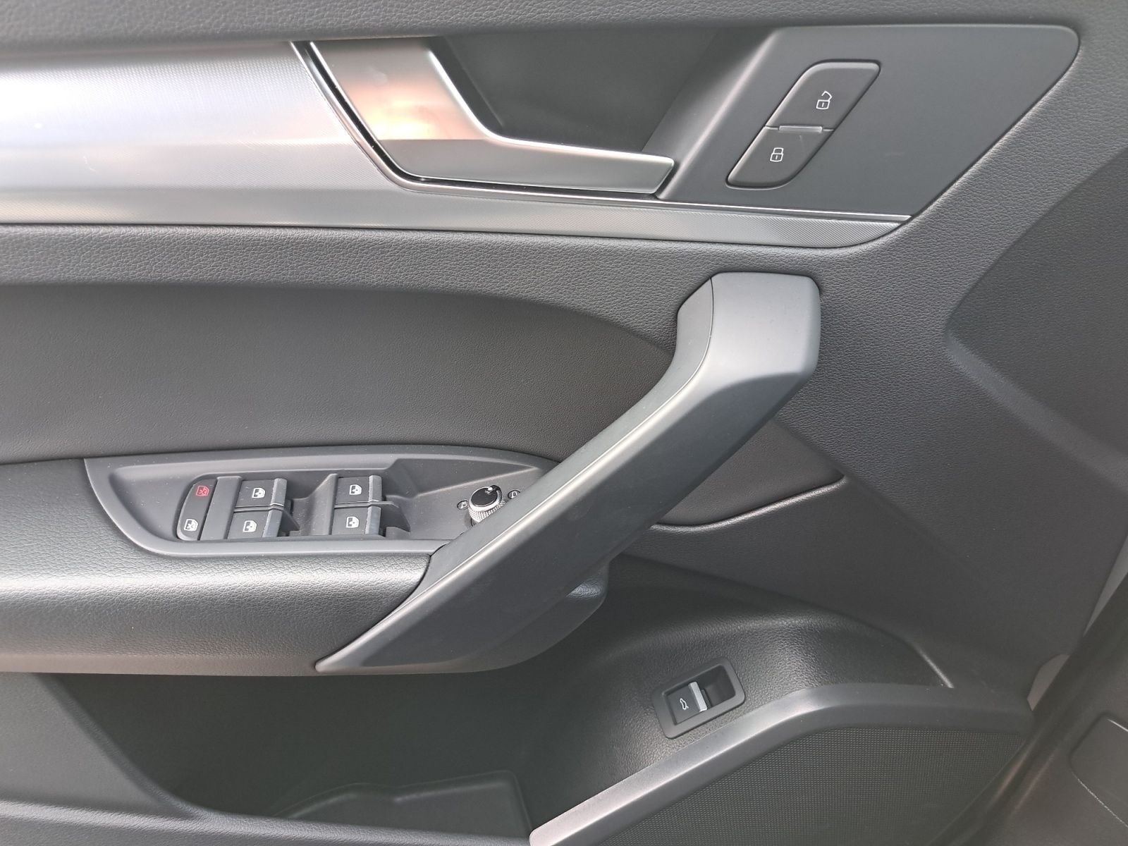 Audi Q5 Business S line 50 TDI quattro tiptr. AHK MAT