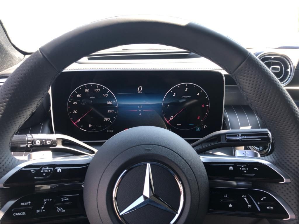 Mercedes-Benz GLC 300 d 4MATIC +AMGPremium+20Z+Night+Pano+AHK