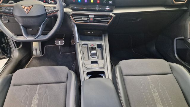 Seat Leon Sportstourer 1.5 eTSI Navi/ Panorama/ AH...