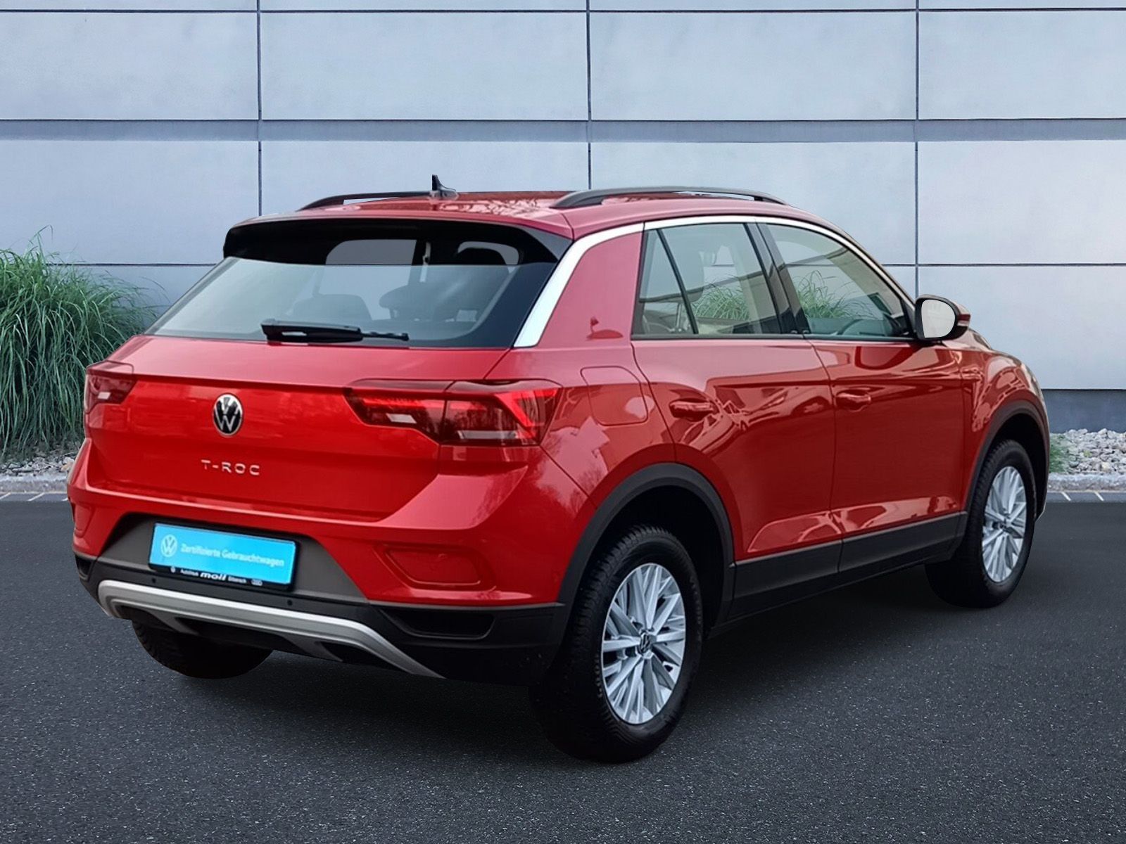 Volkswagen T-ROC Life 1.5 TSI DSG - Samsaru's Car Outlet