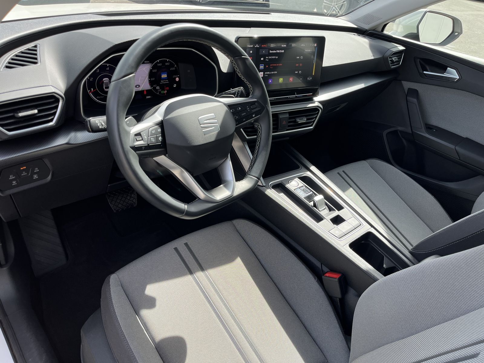 Seat Leon SP 2.0 TDI DSG Style 141€ m.20% Anz.AHK Nav