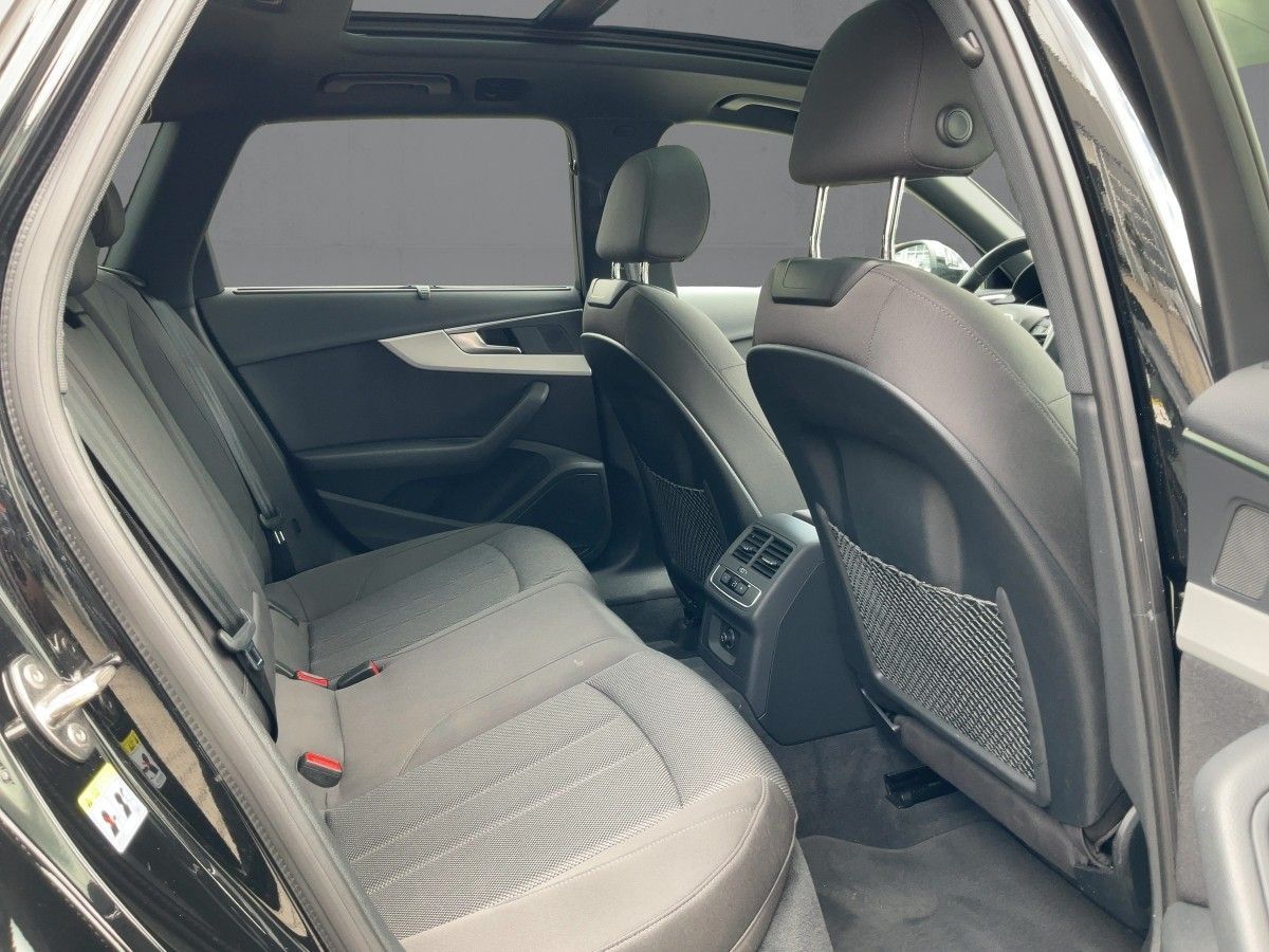 Audi A4 Avant 40 TFSI S-TR - Samsaru's Car Outlet