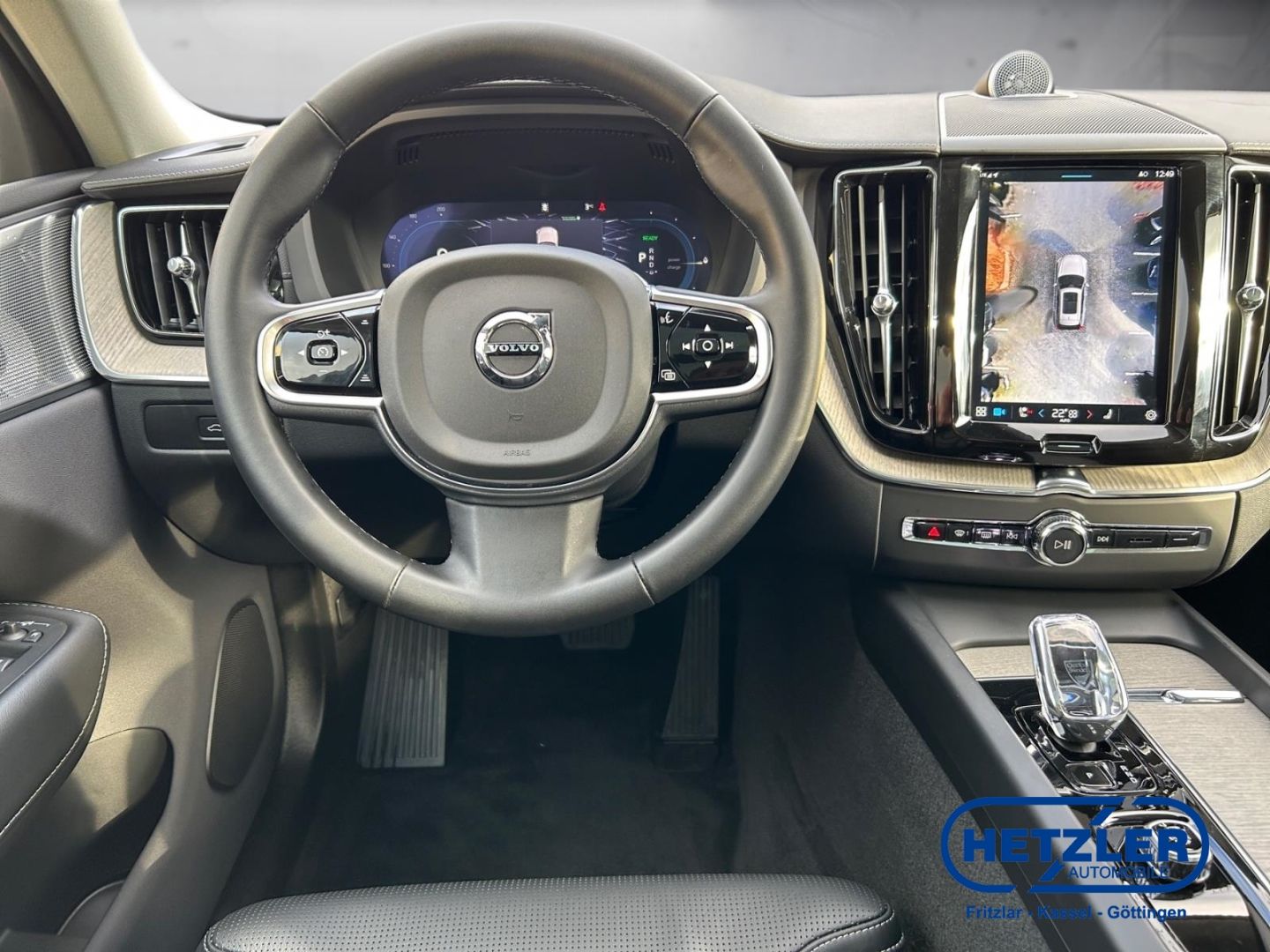 Volvo XC60 Ultra Dark Recharge Plug-In Hybrid AWD T8 T