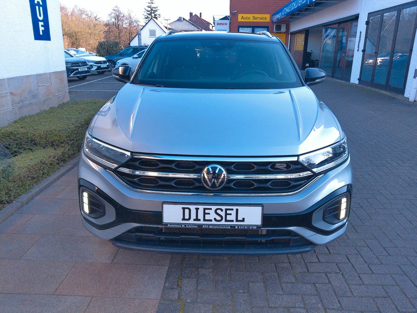 Volkswagen T-Roc 2.0 TDI DSG R-Line - Samsaru's Car Outlet