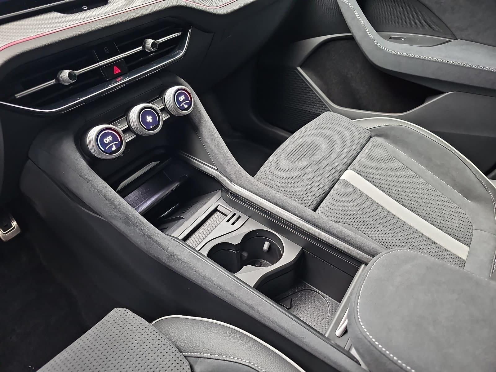 Skoda 1.5 TSI DSG IV PHEV SPORTLINE AHK PANO LM