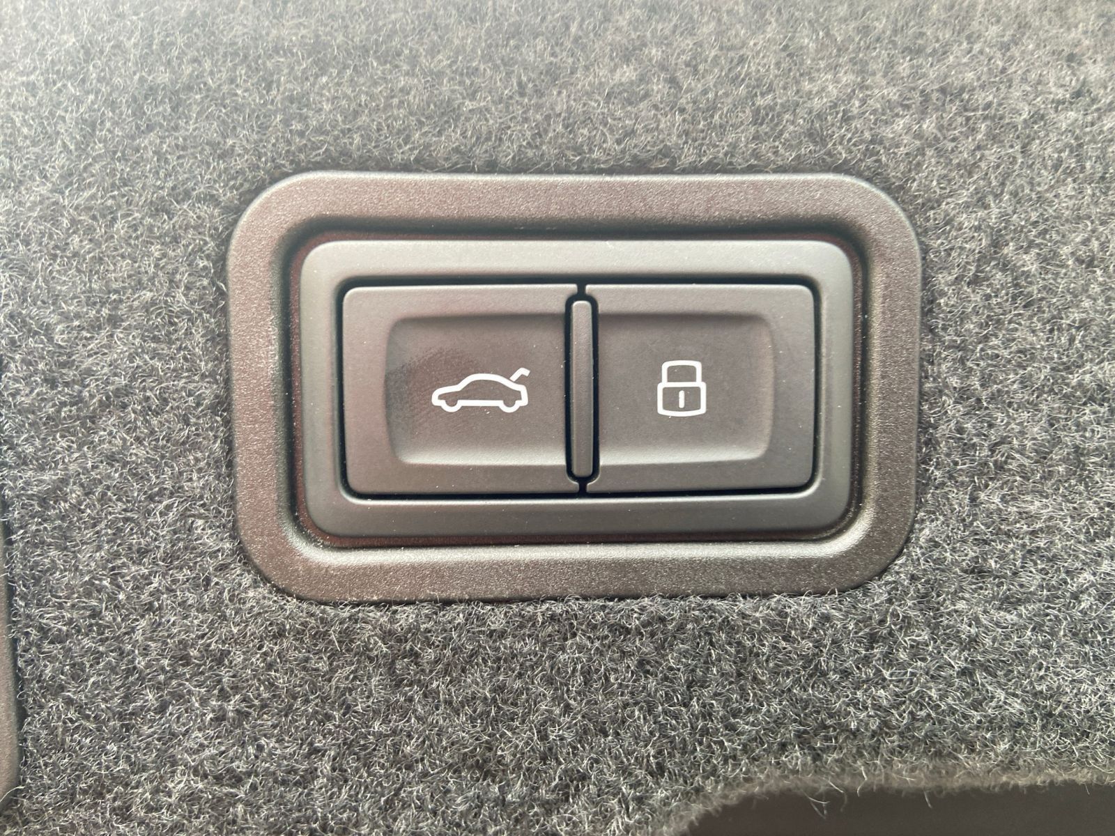 Audi A8 L 50 TDI quattro - Samsaru's Car Outlet
