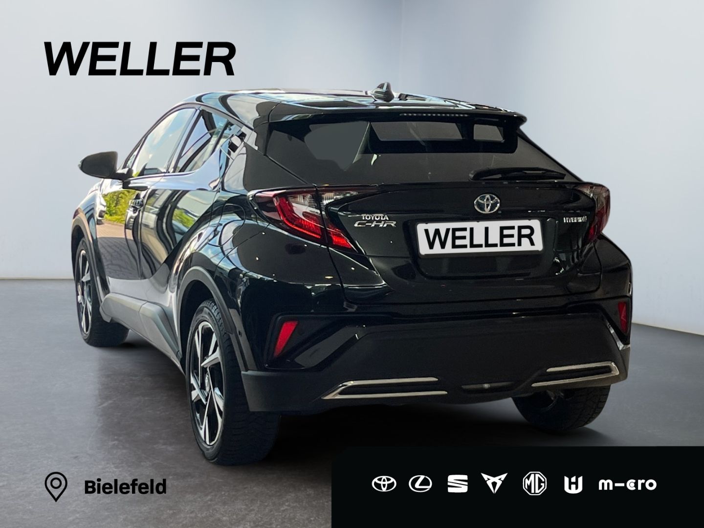 Toyota C-HR 2.0 Hybrid Team - Samsaru's Car Outlet