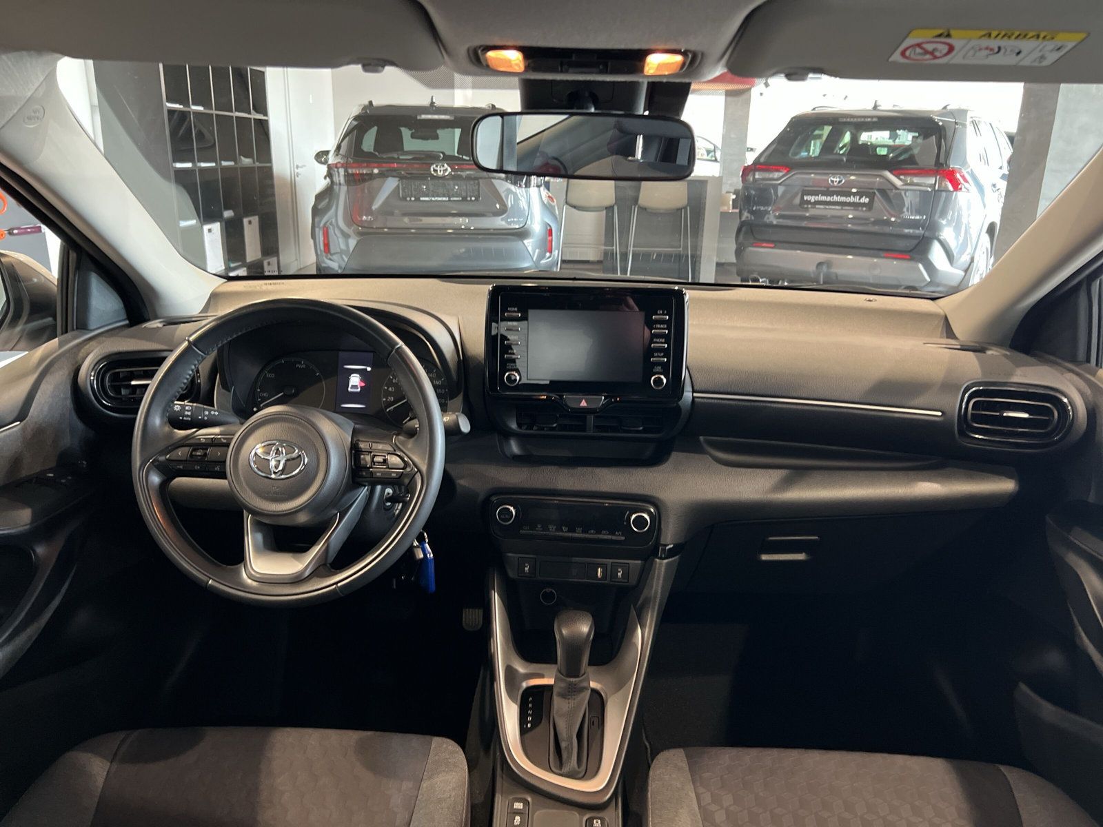 Toyota Yaris 1.5 Hybrid Business Edition - Samsaru's Car Outlet