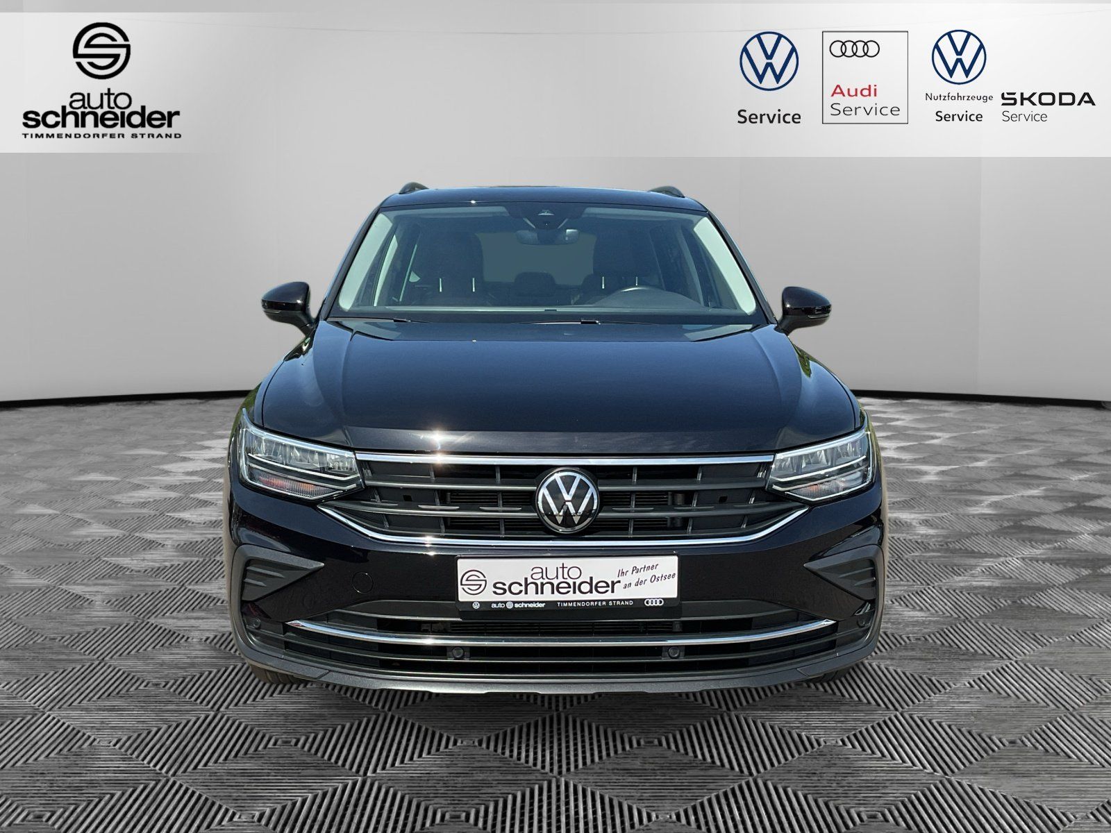 Volkswagen Tiguan 2.0 TDI DSG Life - Samsaru's Car Outlet