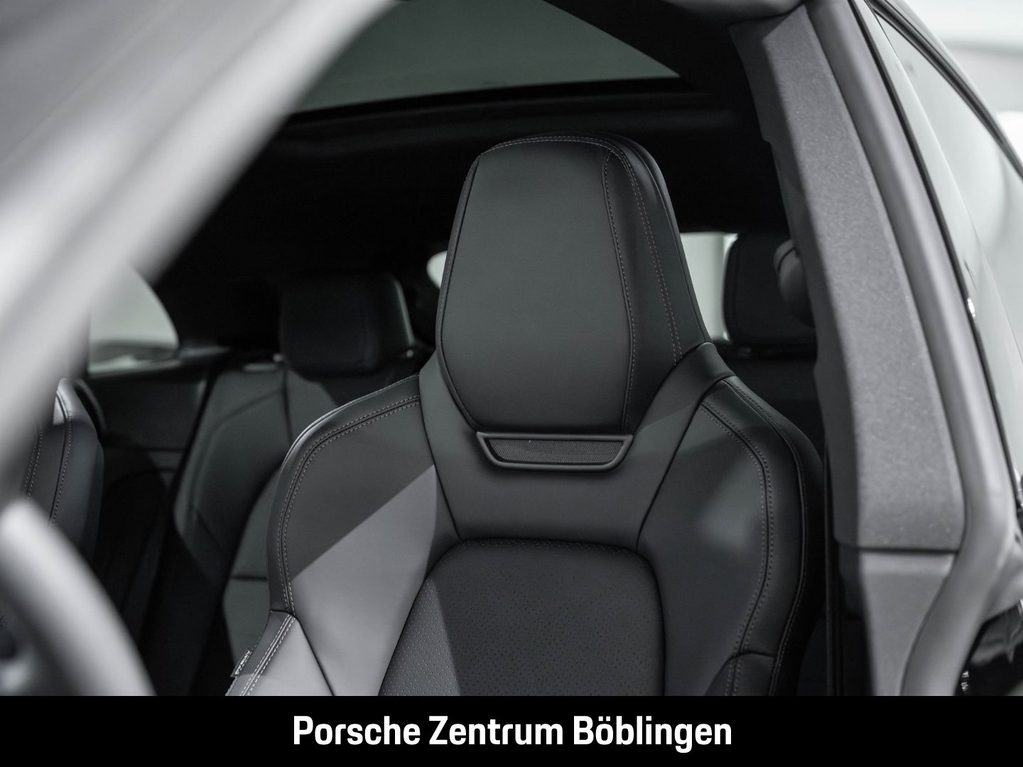 Porsche Macan 4 Surround-View InnoDrive LED-Matrix