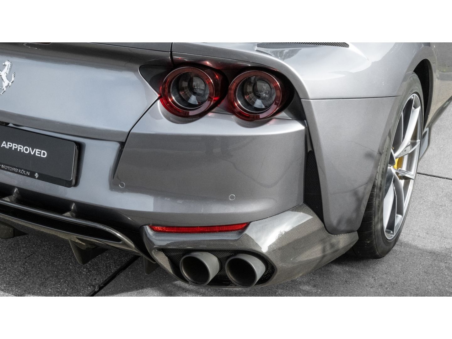 Ferrari 812 GTS *TAILOR-MADE* - Samsaru's Car Outlet