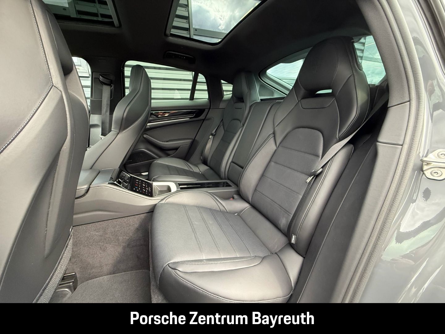 Porsche Panamera 4 S E-Hybrid *verfügbar ab 03.12.2025*