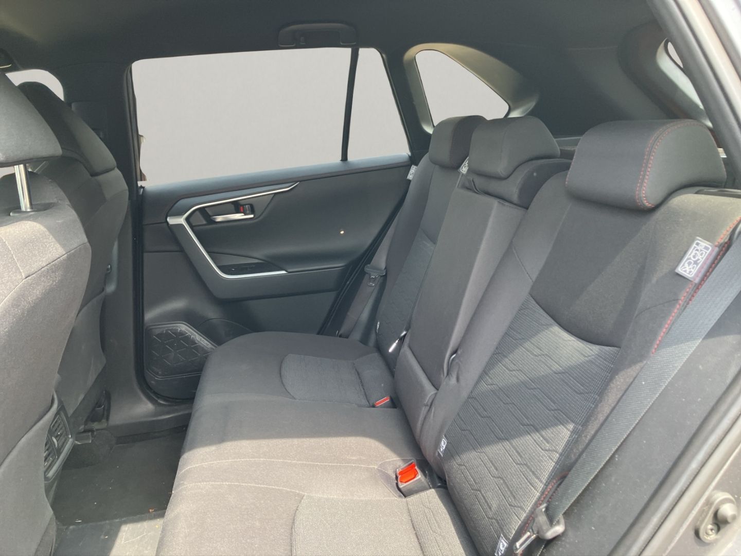 Toyota RAV 4 PLUG-IN+HYBIRD+4x4+COMFORT+CAM+NAV+8-FACH!