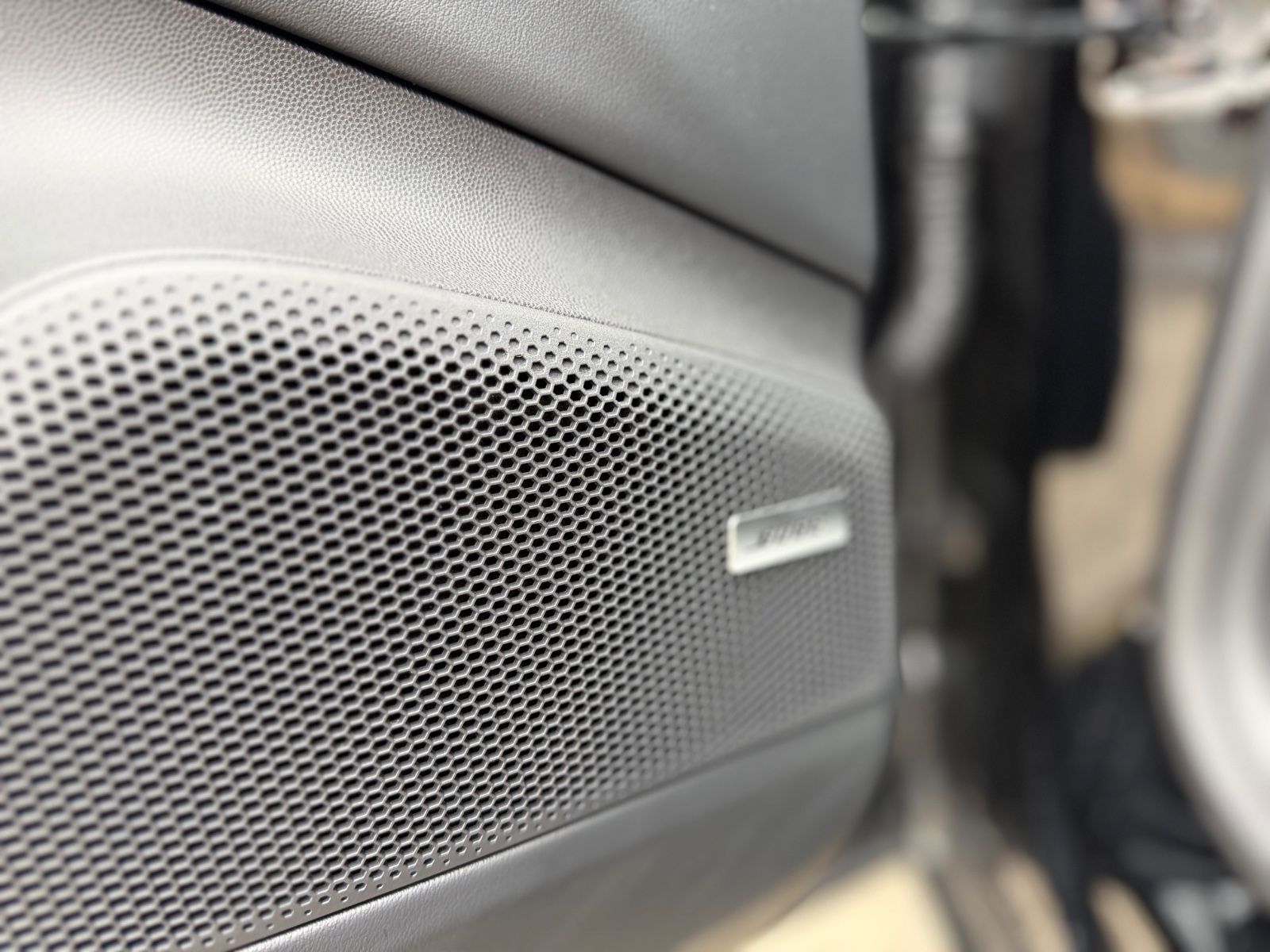Porsche Macan Electric 4 S Pano Air Matrix LED Bose ACC
