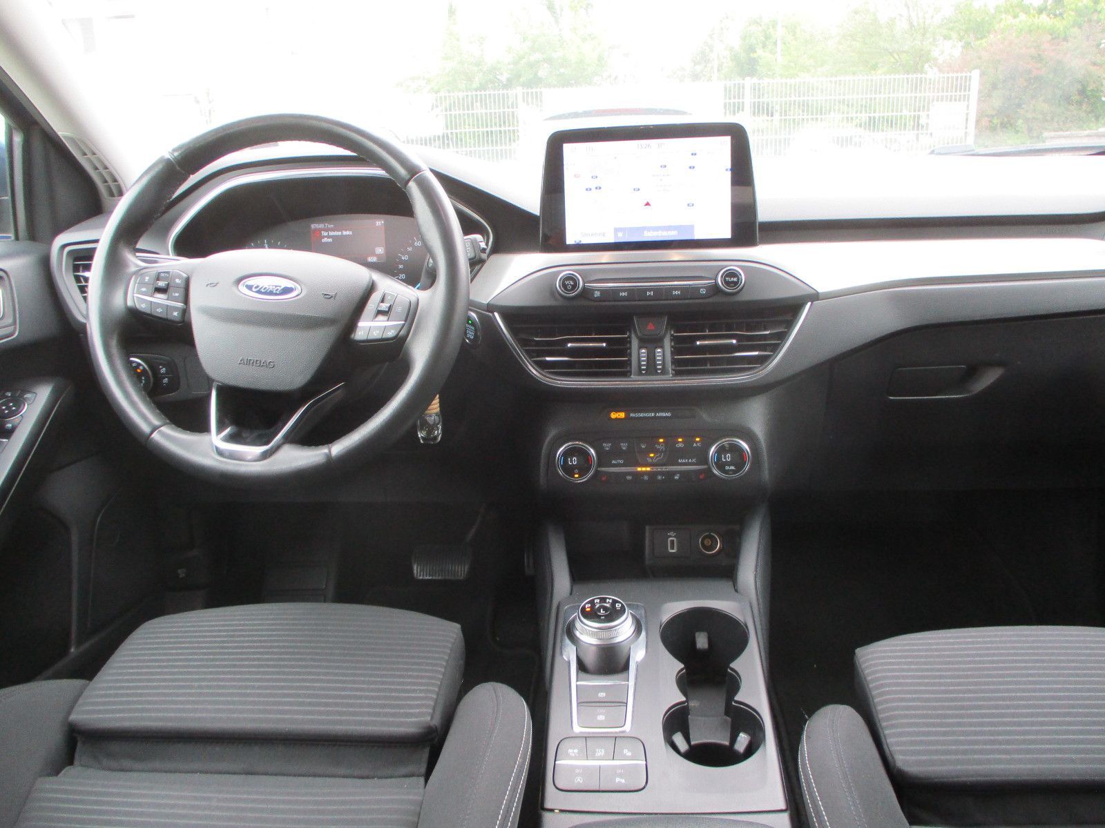Ford Focus 2,0 - Samsaru's Car Outlet