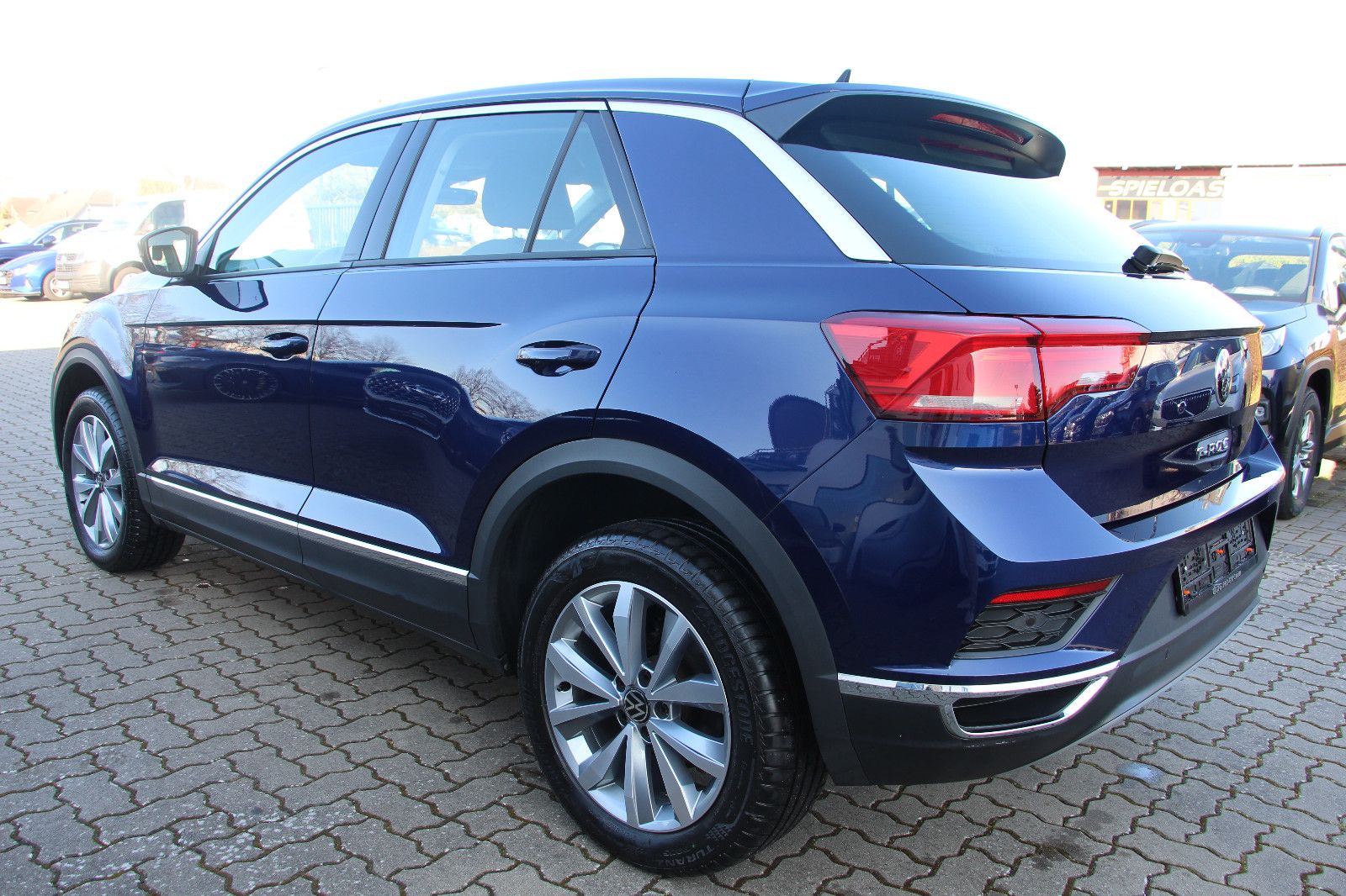 Volkswagen T-Roc Style - Samsaru's Car Outlet
