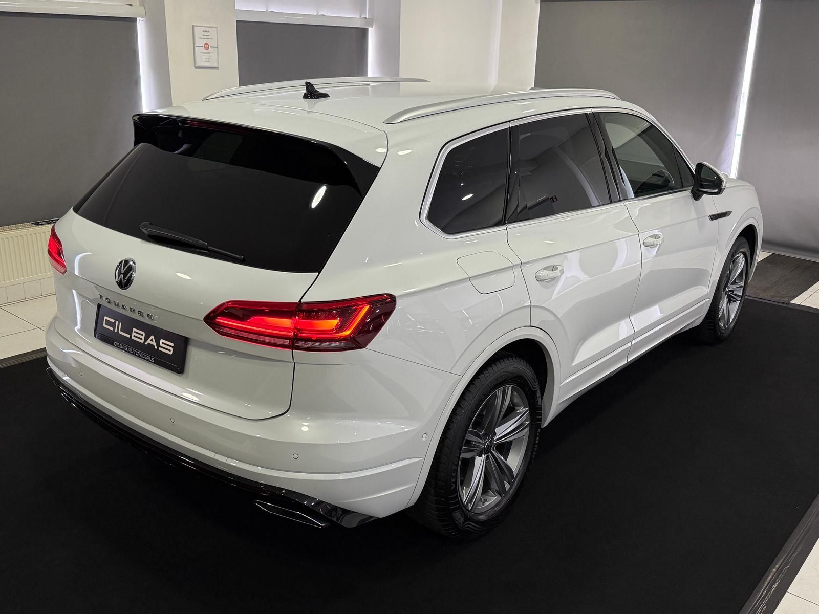 Volkswagen Touareg Elegance 4Motion - Samsaru's Car Outlet