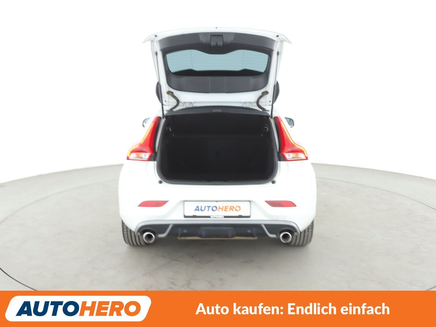 Volvo V40 2.0 T2 R-Design*NAVI*TEMPO*CAM*PDC*SHZ*