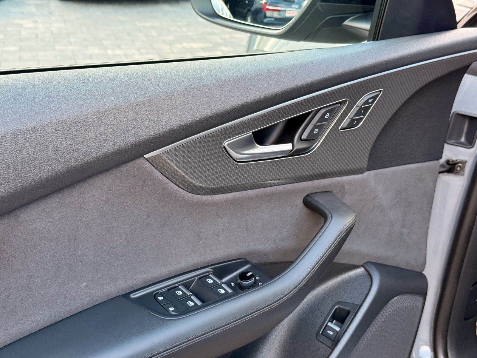 Audi RSQ8  4.0 TFSI quattro MATRIX*22"*RFK*DIG*NAVI*