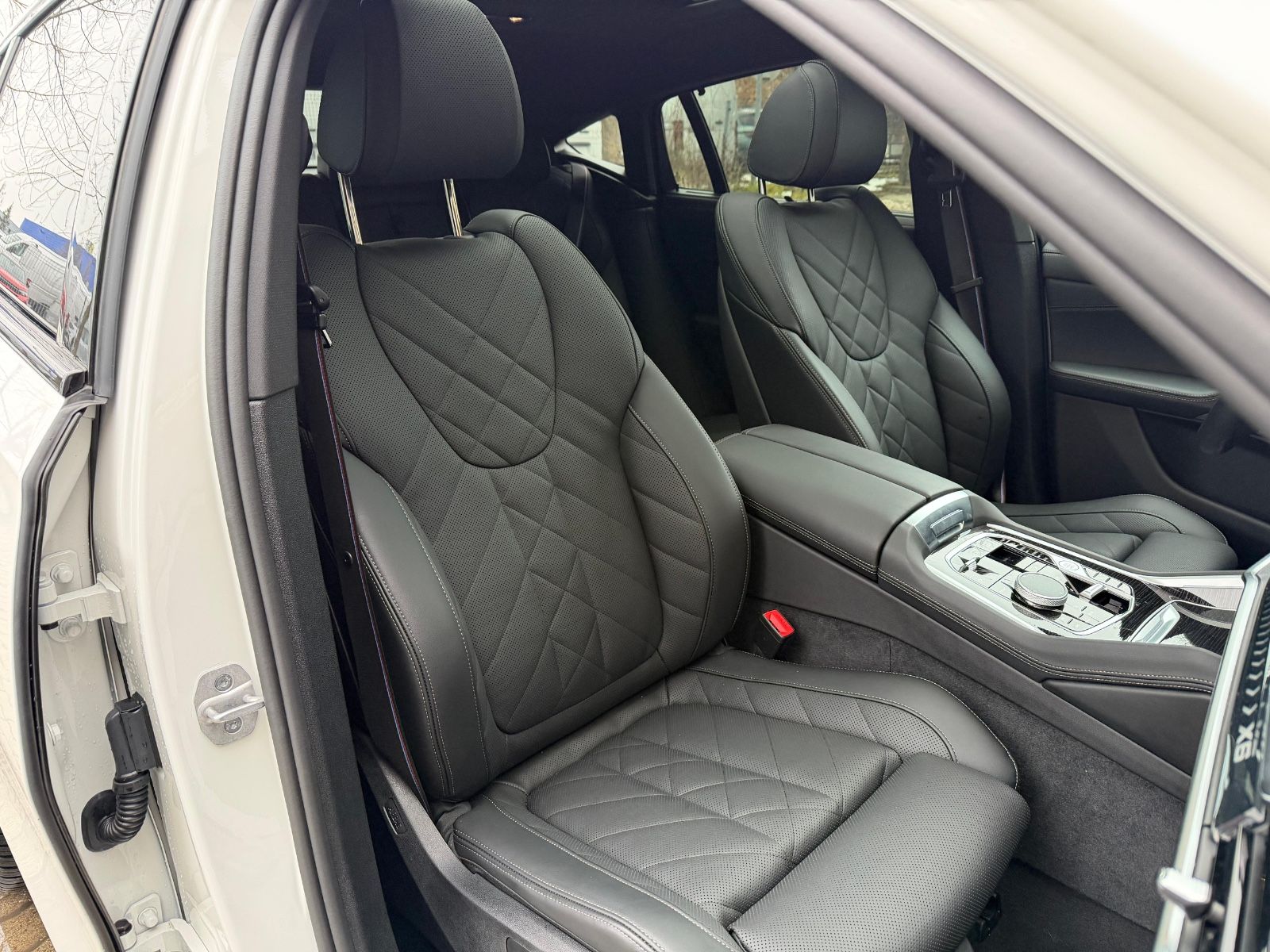BMW X6 30d M SPORT PRO.LUFTFEDER.SOFTCL.PANO.AHK.22"