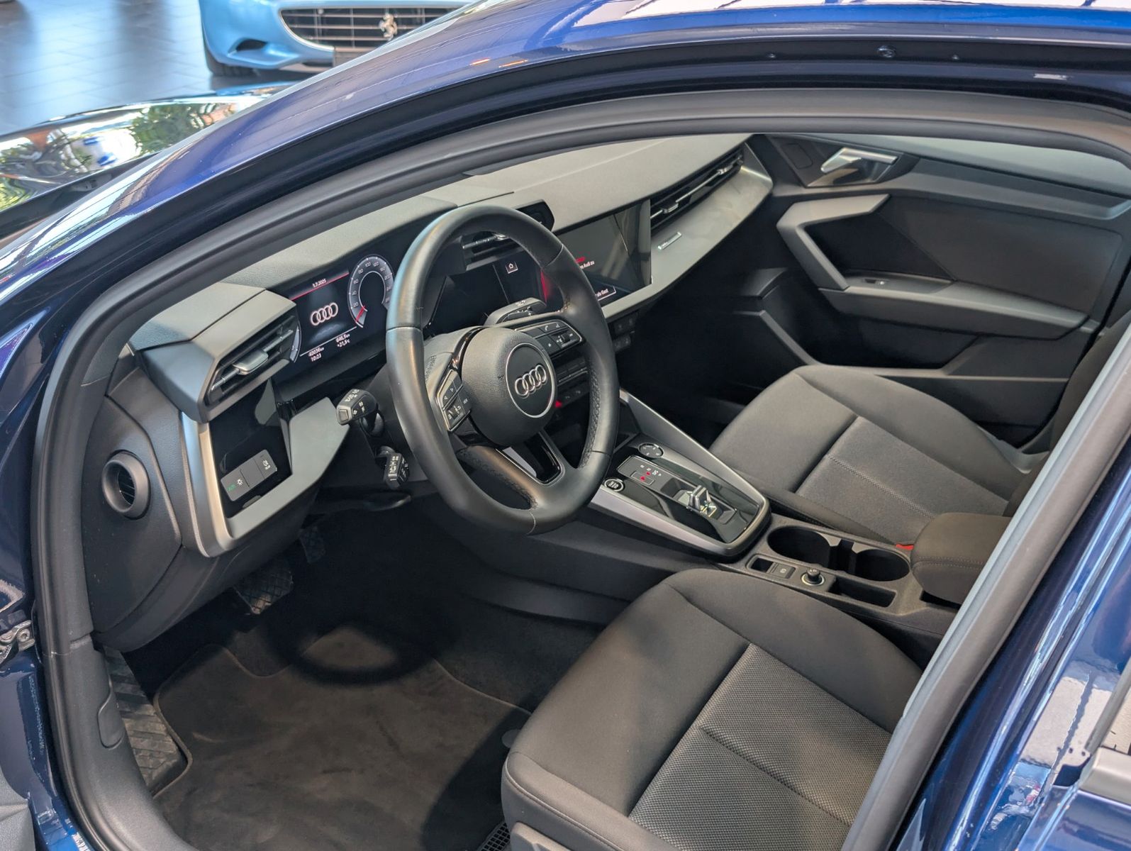 Audi A3 30 TFSI Limousine S tronic advanced - Samsaru's Car Outlet