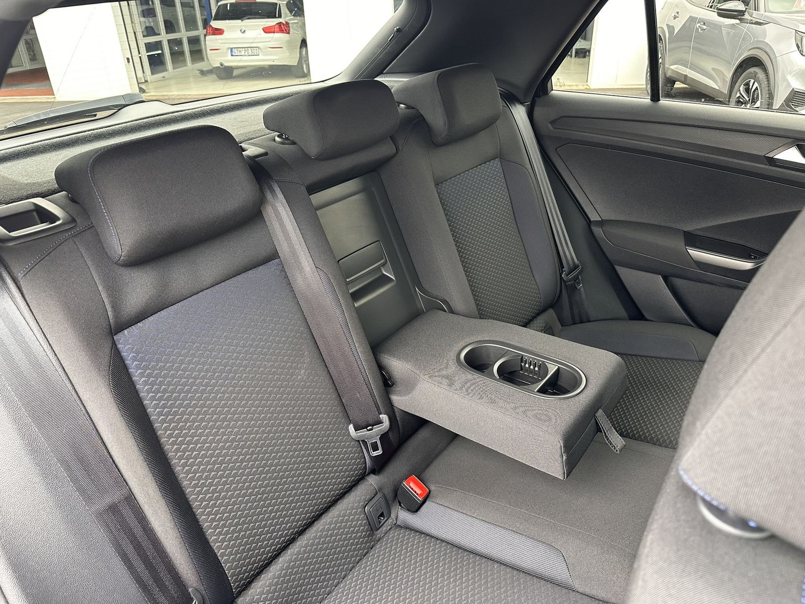 Volkswagen T-Roc 2.0 TDI United - Samsaru's Car Outlet