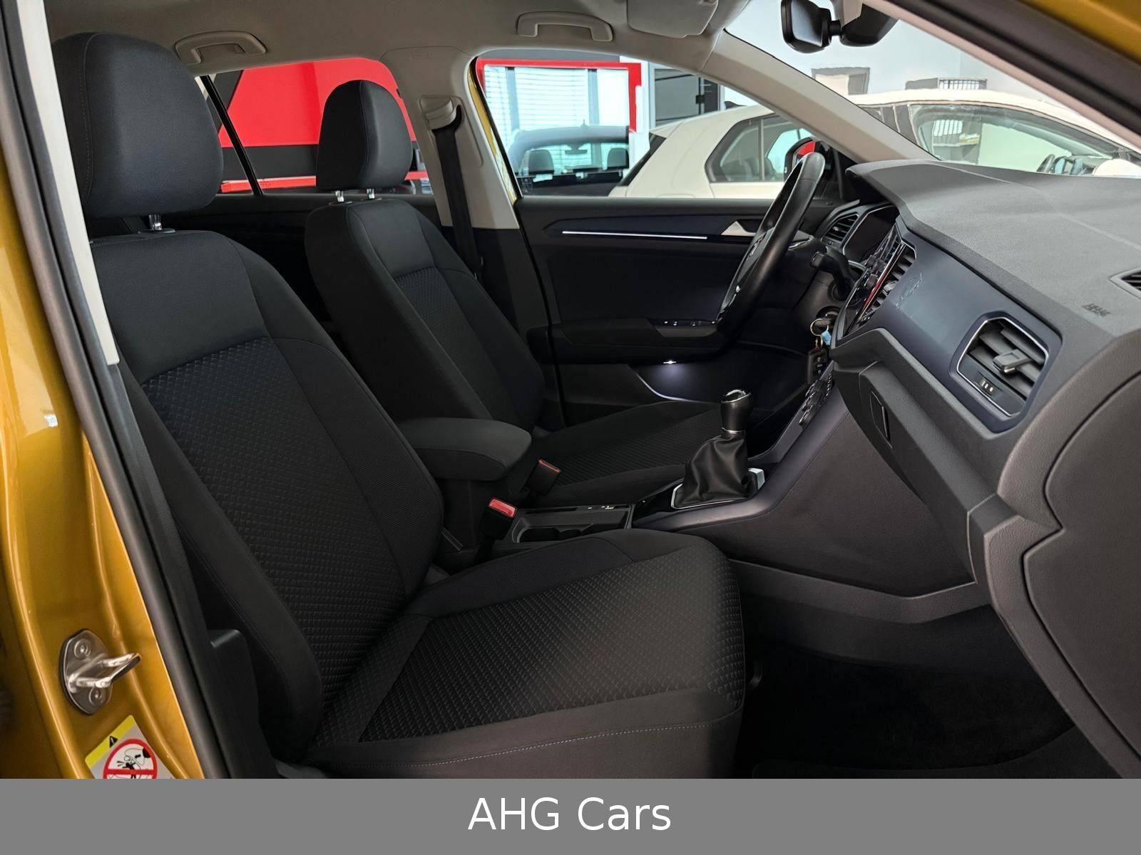 Volkswagen T-Roc Style UNITED 1.0 TSI - Samsaru's Car Outlet