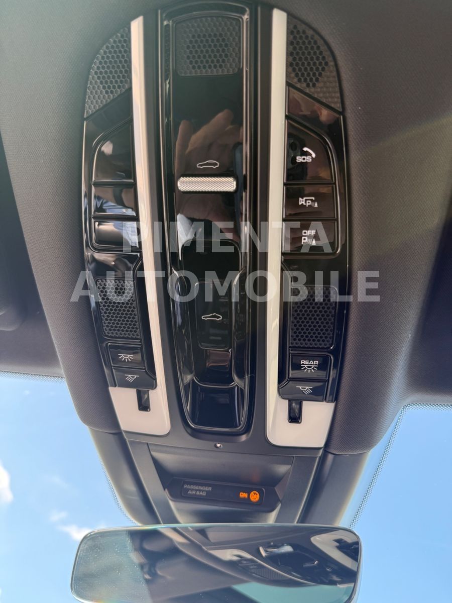 Porsche Cayenne E-Hybrid BLACK 22" APPROVED AHK LUFT PAN